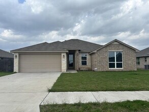 Building Photo - Charming 4-bedroom Oasis with Granite Countertops & Cozy Fireplace in Killeen- Your Perfect Home ...