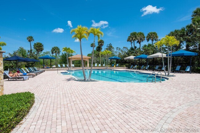 Building Photo - 518 Carrara Ct