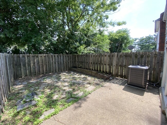 Building Photo - 128 Hickok Cir
