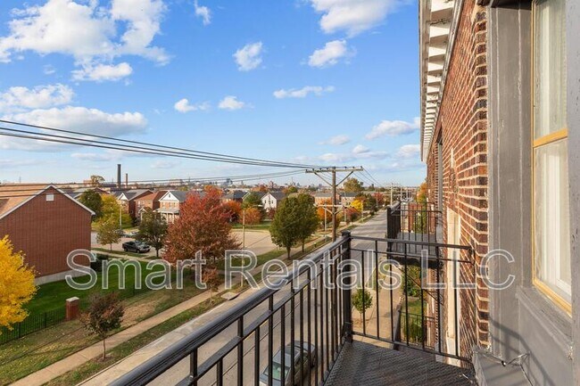 Building Photo - 1642 S 39th St