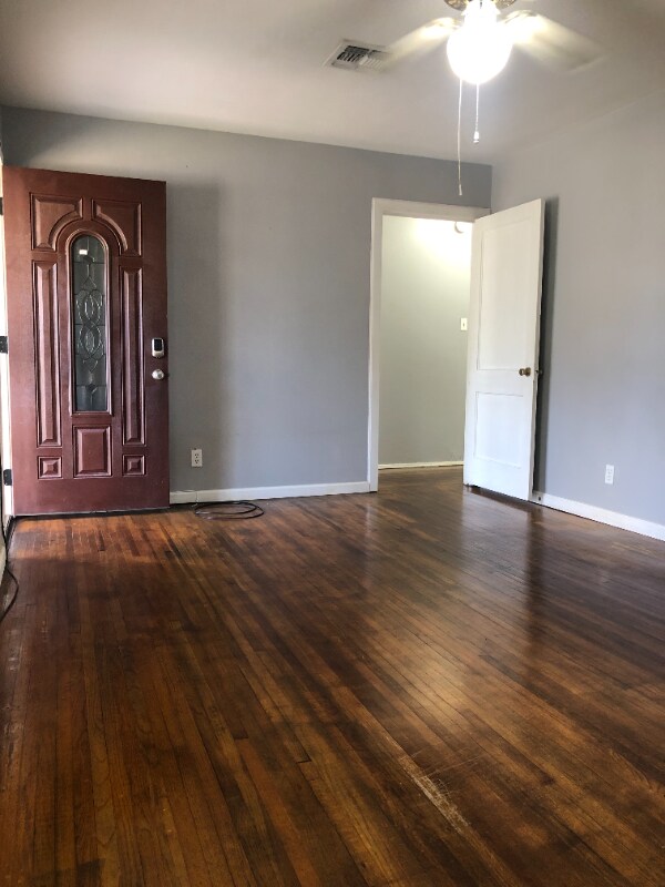 Building Photo - 1425 Daytona Dr