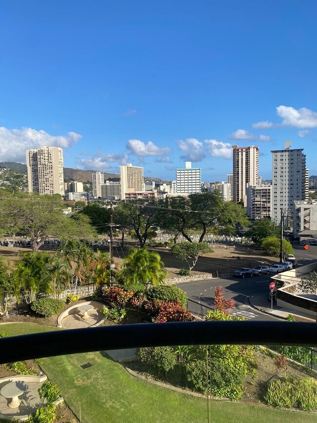 Building Photo - 1015 Wilder Ave