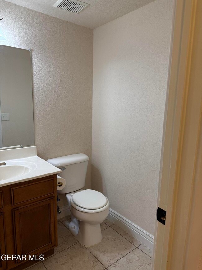 Building Photo - 3737 Tierra Campa Dr