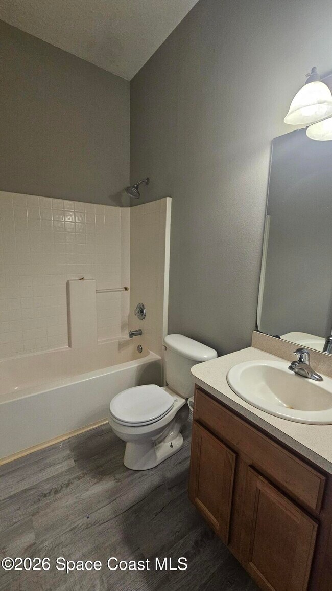 Building Photo - 1024 Westport St SE