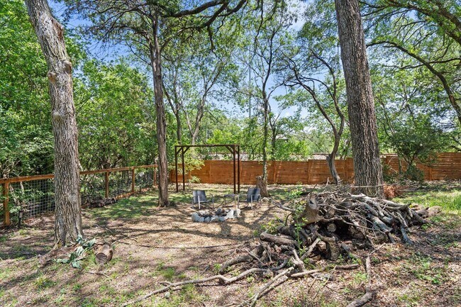 Building Photo - 8353 Steamline Cir