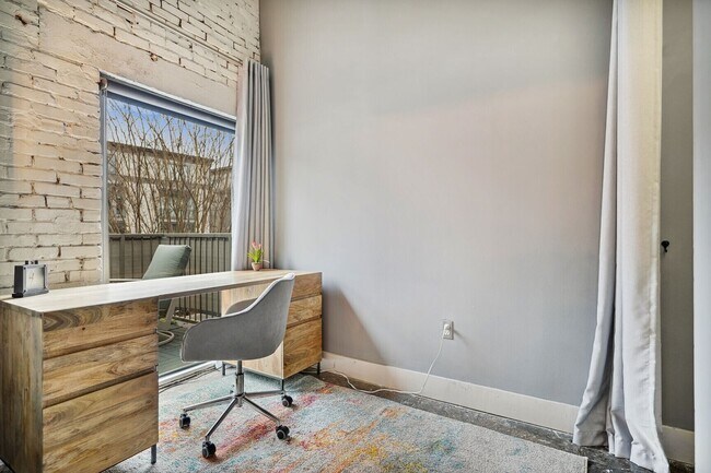Building Photo - 659 Auburn Ave NE