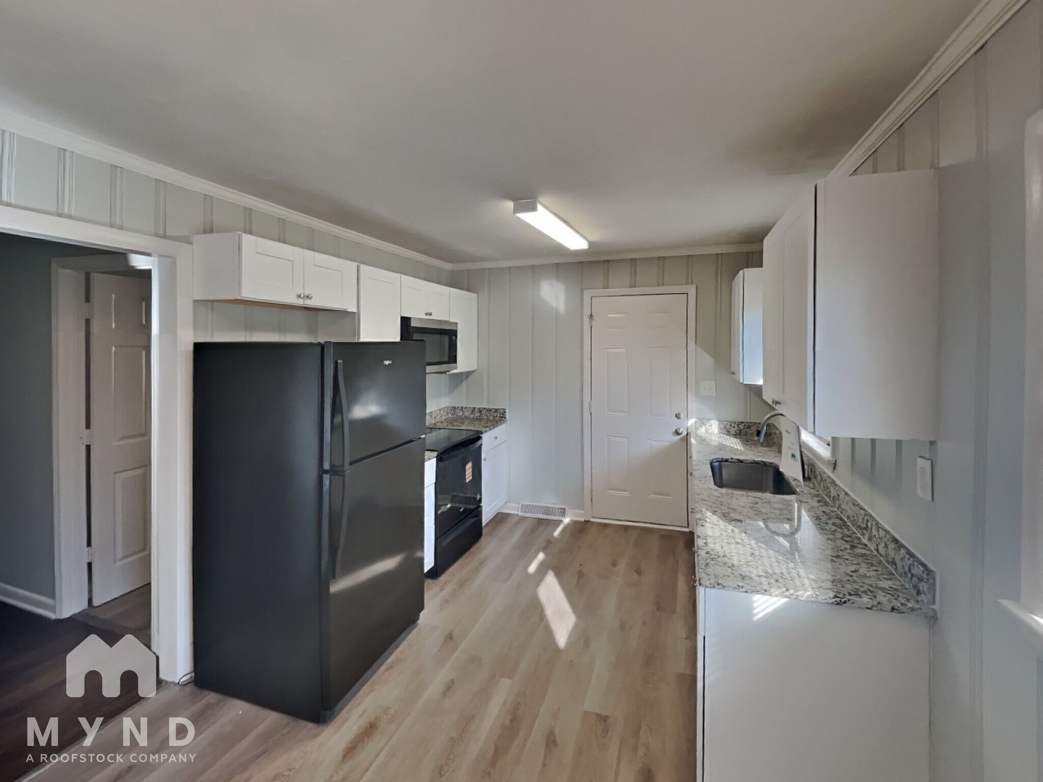 Building Photo - 2634 Skyland Dr