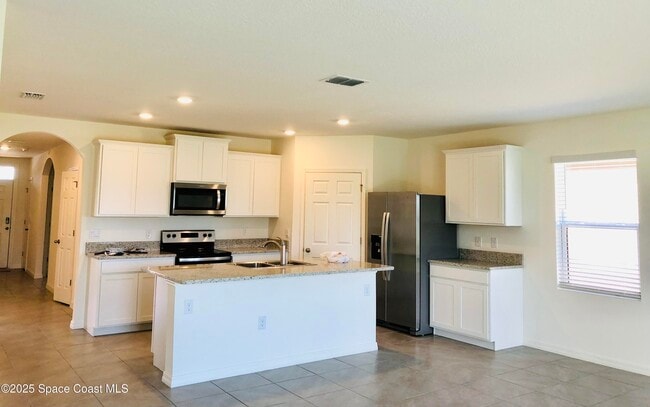 Building Photo - 2173 Farmhouse Rd SE