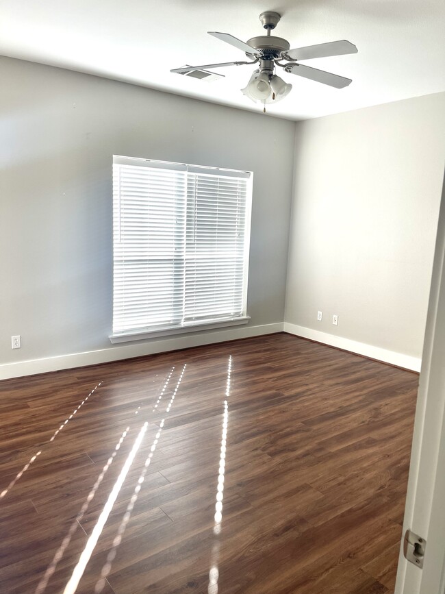 Building Photo - 1604 Tribeca Way