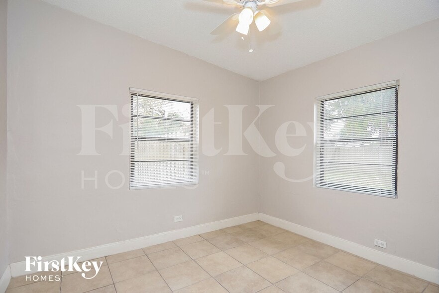 Building Photo - 2540 NW 159th St