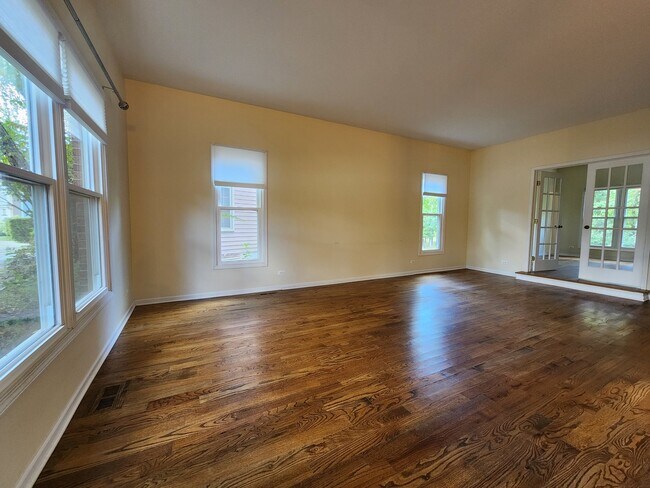 Building Photo - 3220 Indian Creek Dr