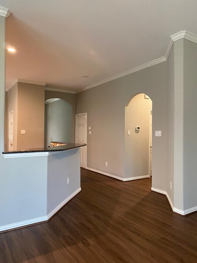 Building Photo - 42 Black Swan Ct