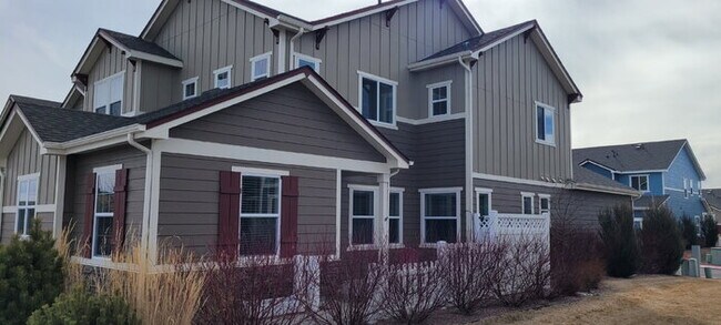 Building Photo - "Charming 3-Bedroom Townhouse Retreat in Colorado Springs – Spacious 1704 Sq Ft with 2.5 Bathrooms!"