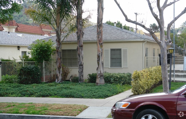Building Photo - 1526 Dixon St