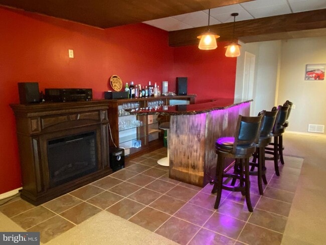Building Photo - 45 S Strawberry Hill Dr