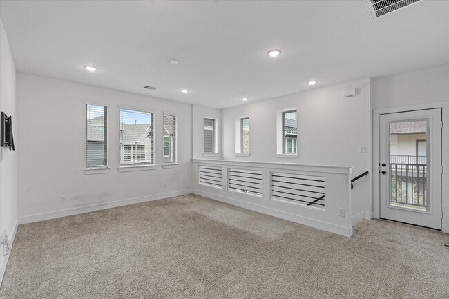 Building Photo - 23831 Oriole Vly Trl