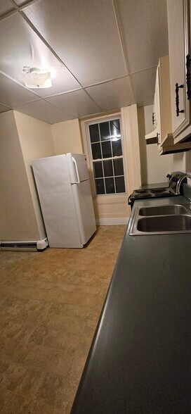 Building Photo - 154 Court St