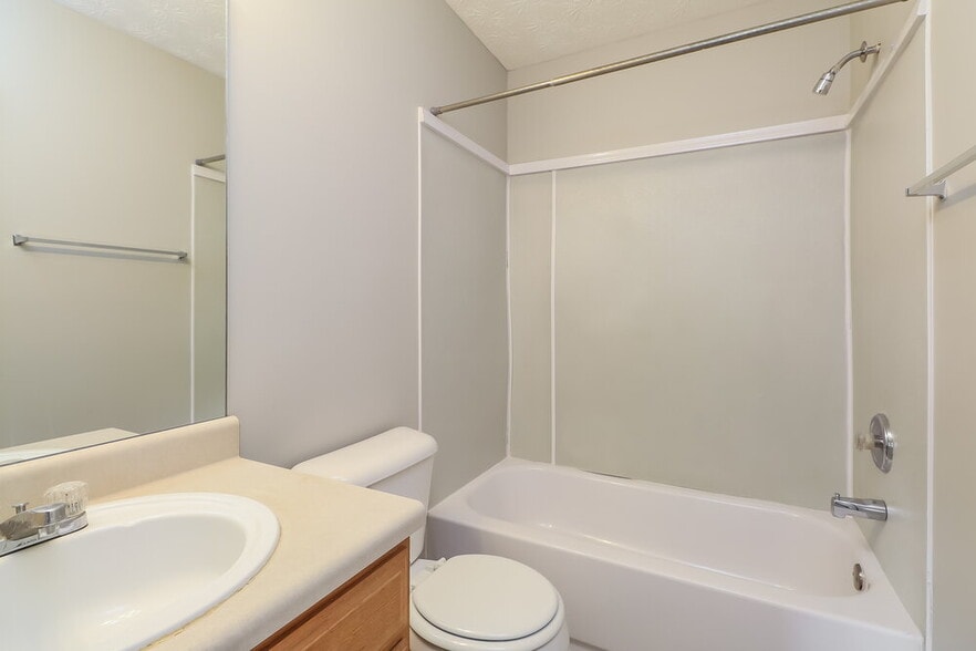 Building Photo - 3067 Fields Dr