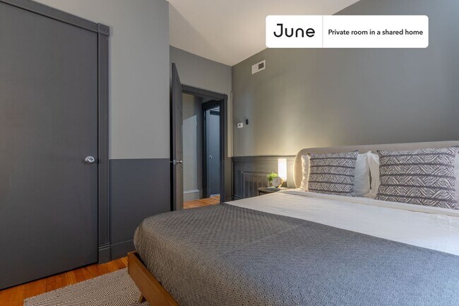 Building Photo - Private bedroom in 4 bed/1 bath Home