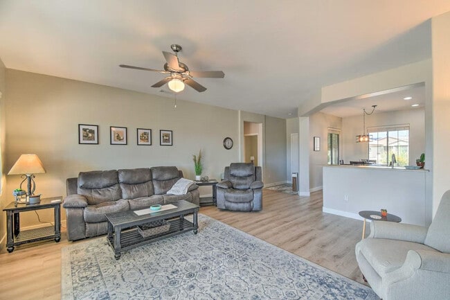 Building Photo - 15033 W Home Run Dr