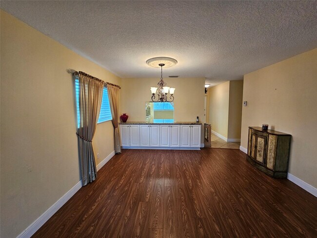 Building Photo - 6650 Royal Palm Blvd