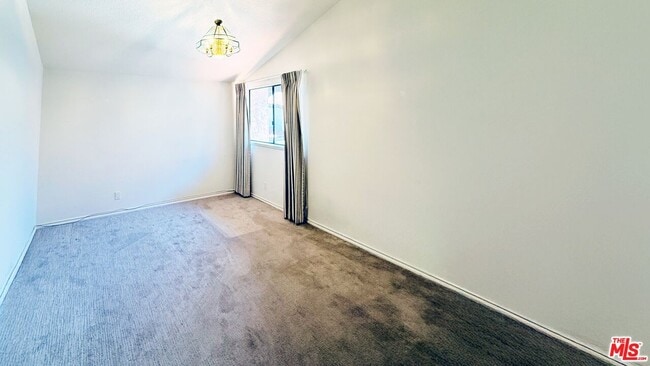 Building Photo - 1488 Palisades Dr