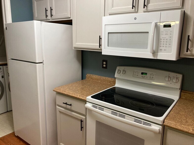 Building Photo - 56626 Chesapeake Trail