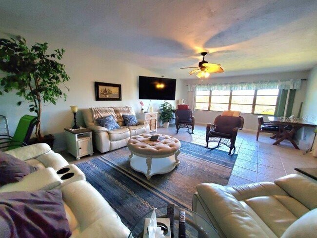 Building Photo - 23465 Harbor View Rd