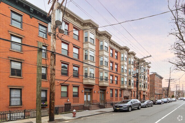 Building Photo - The Gannon