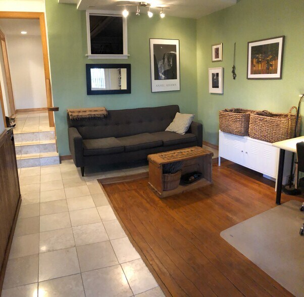 Building Photo - 3318 19th St NW