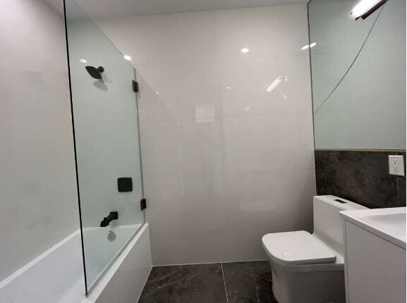 Building Photo - 51 Grace St