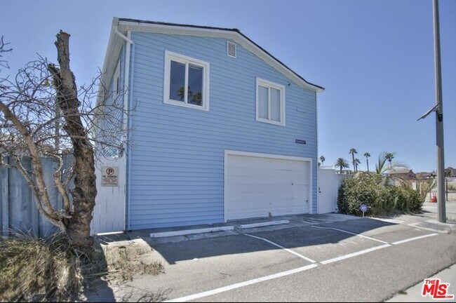 Building Photo - 17165 Pacific Coast Hwy