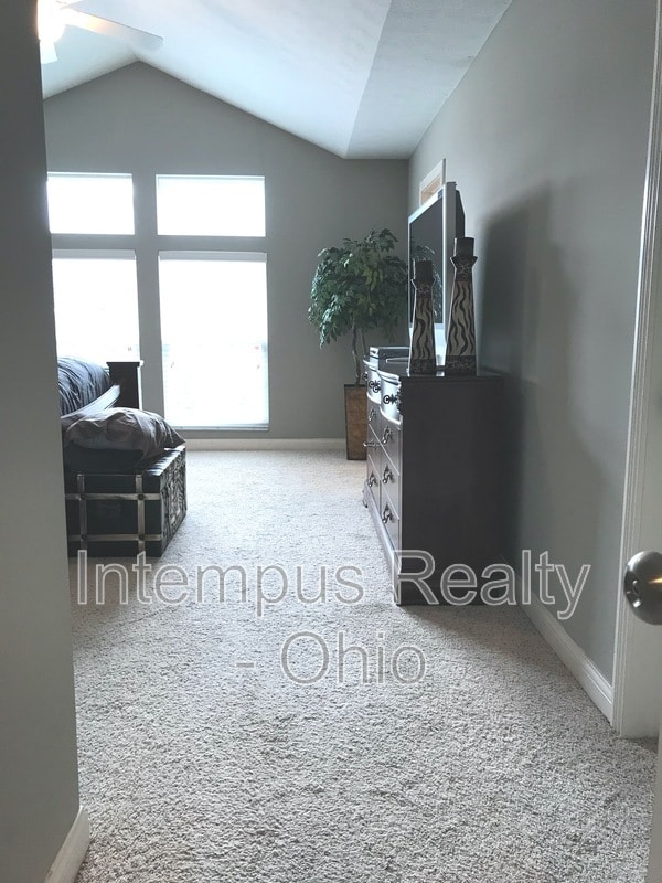 Building Photo - 5081 Dinard Way