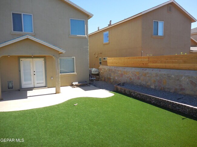 Building Photo - 7045 Eagle Nest Ct