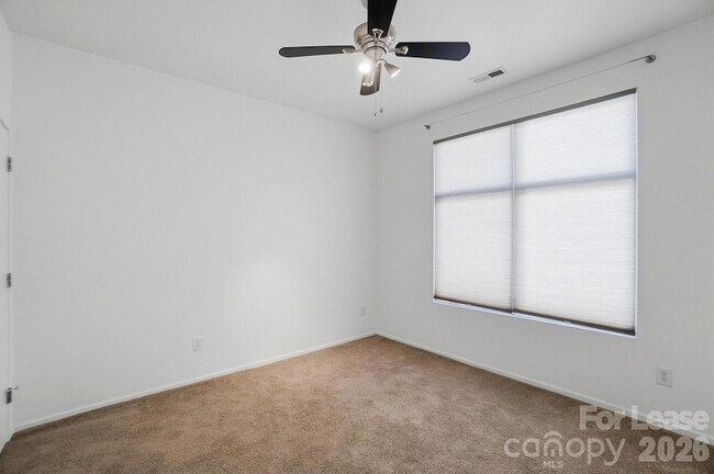 Building Photo - 921 Westbrook Dr