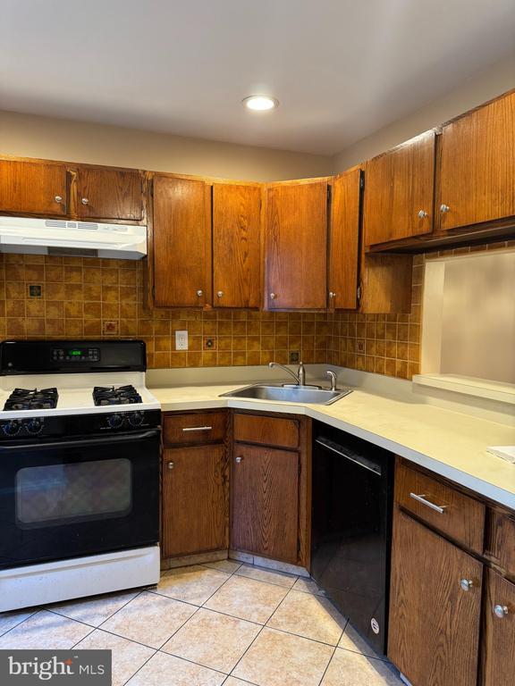 Building Photo - 286 Palombi Ct