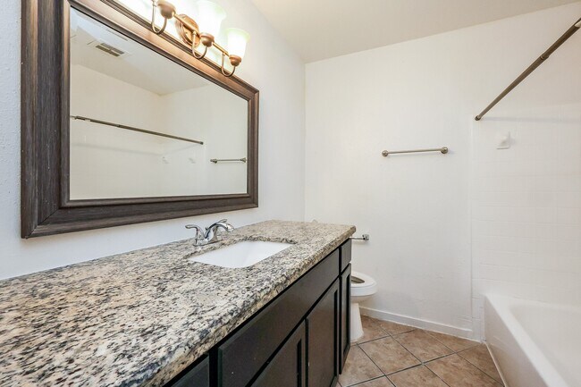 Building Photo - 7510 Shadyvilla Ln