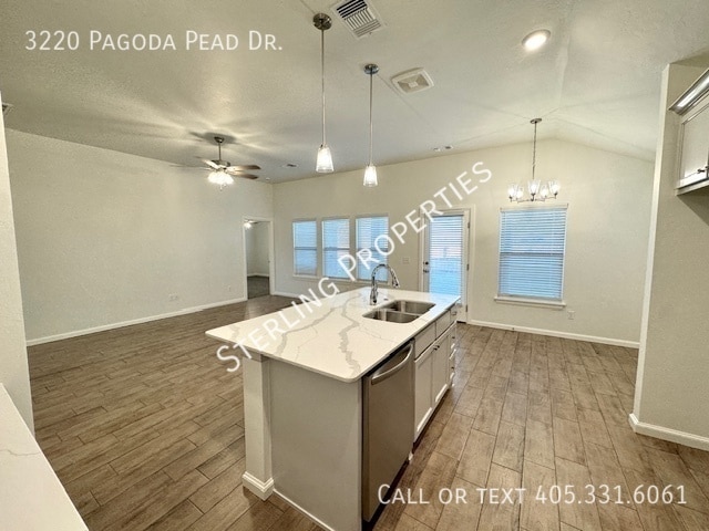 Building Photo - 3220 Pagoda Pead Dr