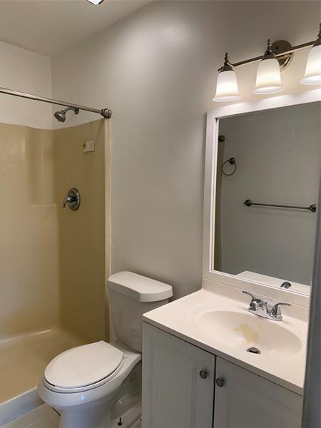 Building Photo - 6040 Shaker Wood Cir