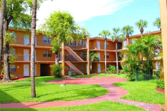 Building Photo - 1280 W 54th St