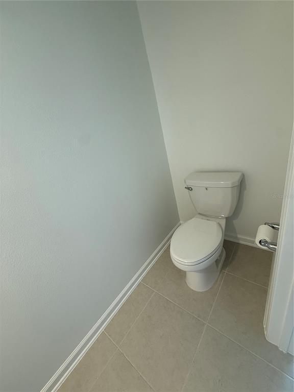 Building Photo - 3066 Chantilly Dr