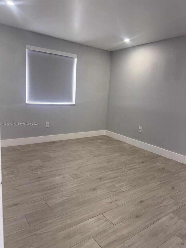 Building Photo - 6221 SW 131st Ct