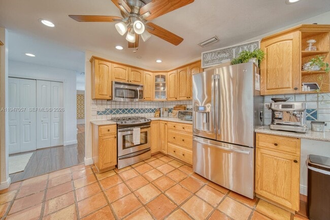 Building Photo - 12620 SW 114th Ave