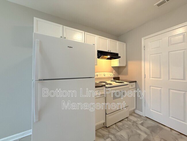Building Photo - 5503 Windy Valley Dr
