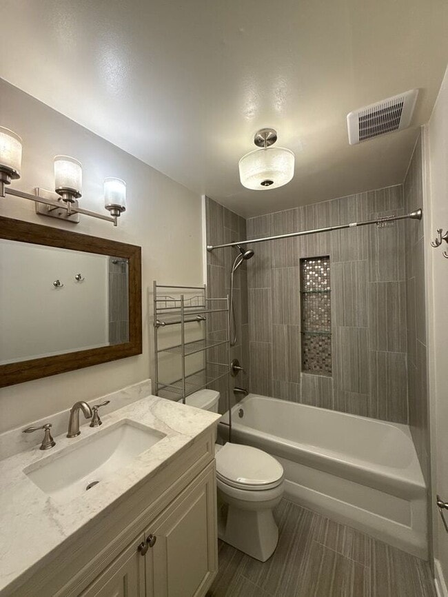 Building Photo - T.R. Lawing Realty Property