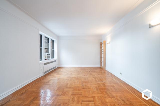 Primary Photo - 1 bedroom in BROOKLYN NY 11218