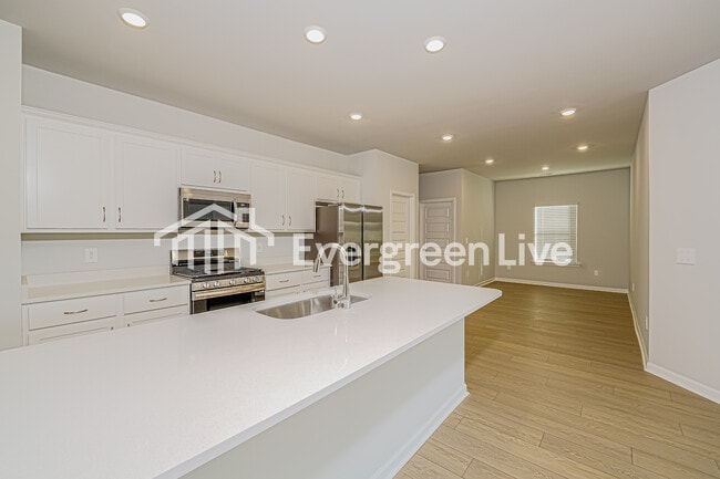 Building Photo - 104 Chain Bridge Circle