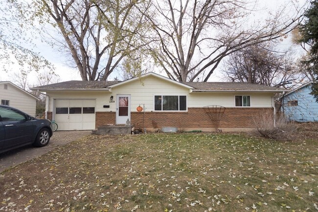 Building Photo - Students Welcome! Charming West Fort Collins Ranch Near Campus West & Foothills