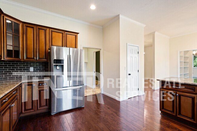 Building Photo - Stunning Views 4 Bedroom El Dorado Hills Gem