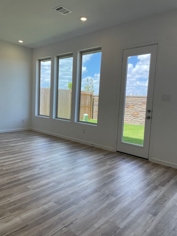 Building Photo - 5531 Holly Hvn Ct